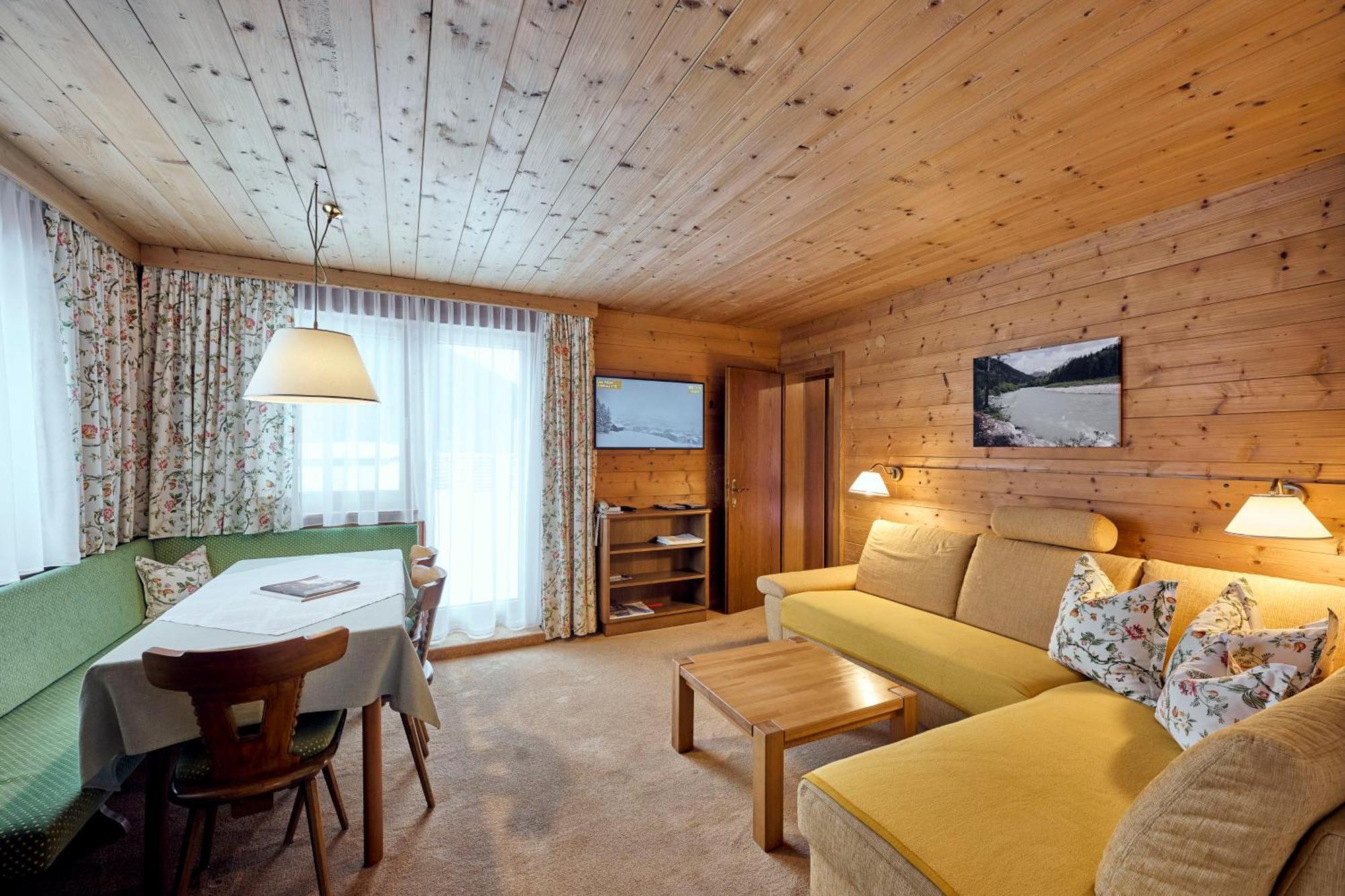 Appartementhaus Holiday Lech am Arlberg Ngoại thất bức ảnh